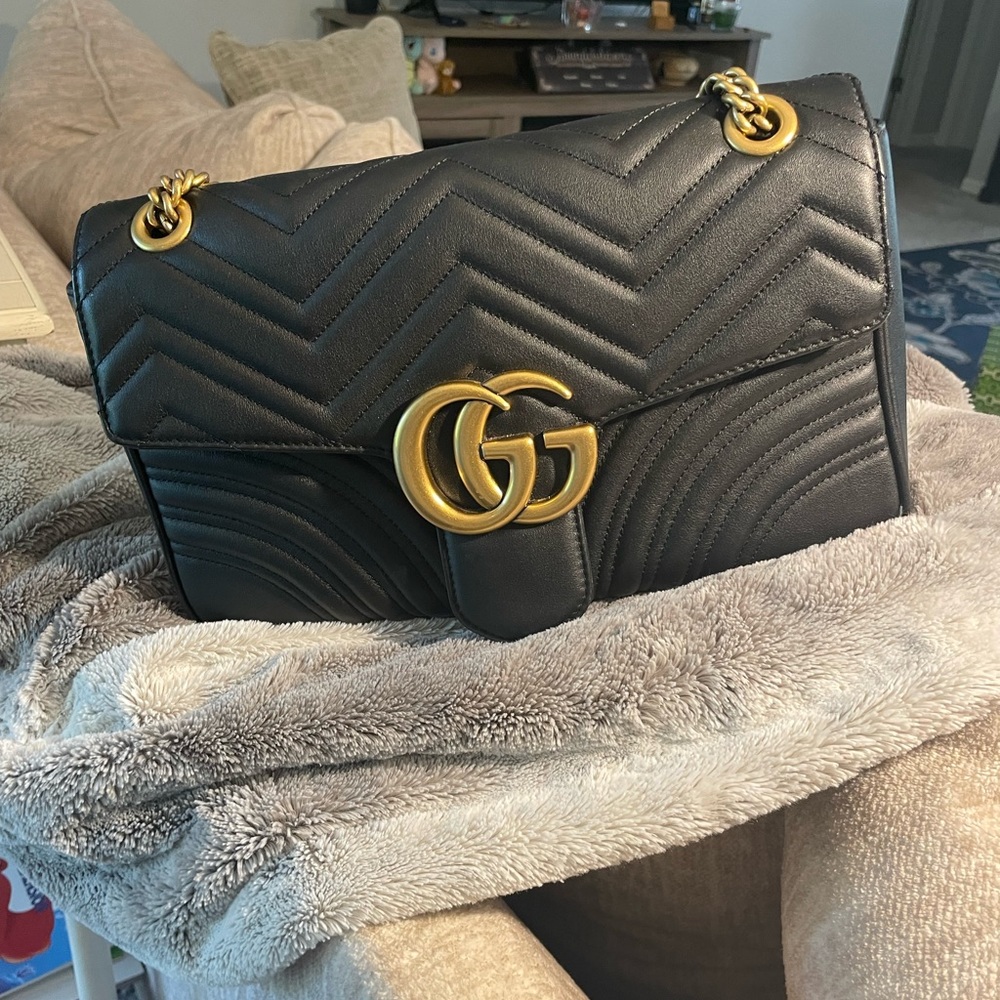 Beautiful medium Gucci Marmont in perfect condition, dust bag included